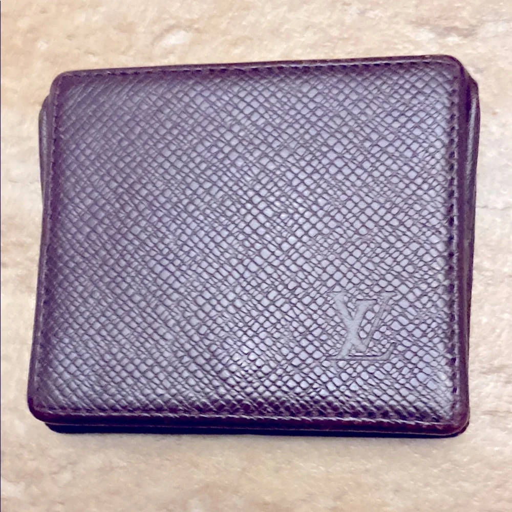 LOUIS VUITTON Brown Taiga Porte-Monnaie Boite Coin Purse in EUC